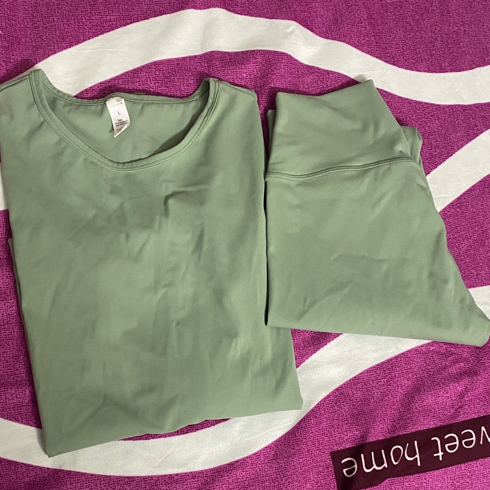 Green Long Sleeve Top and leggings activewear